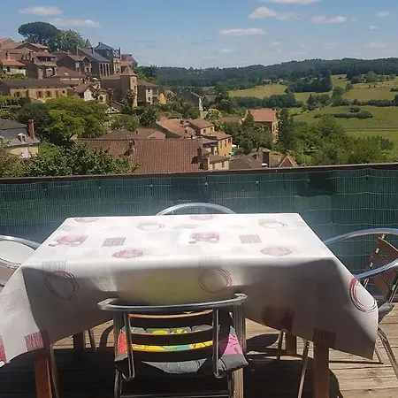 Bel-vue Perigord, Gite Avec Vue Imprenable , Piscine Feriehus Belvès